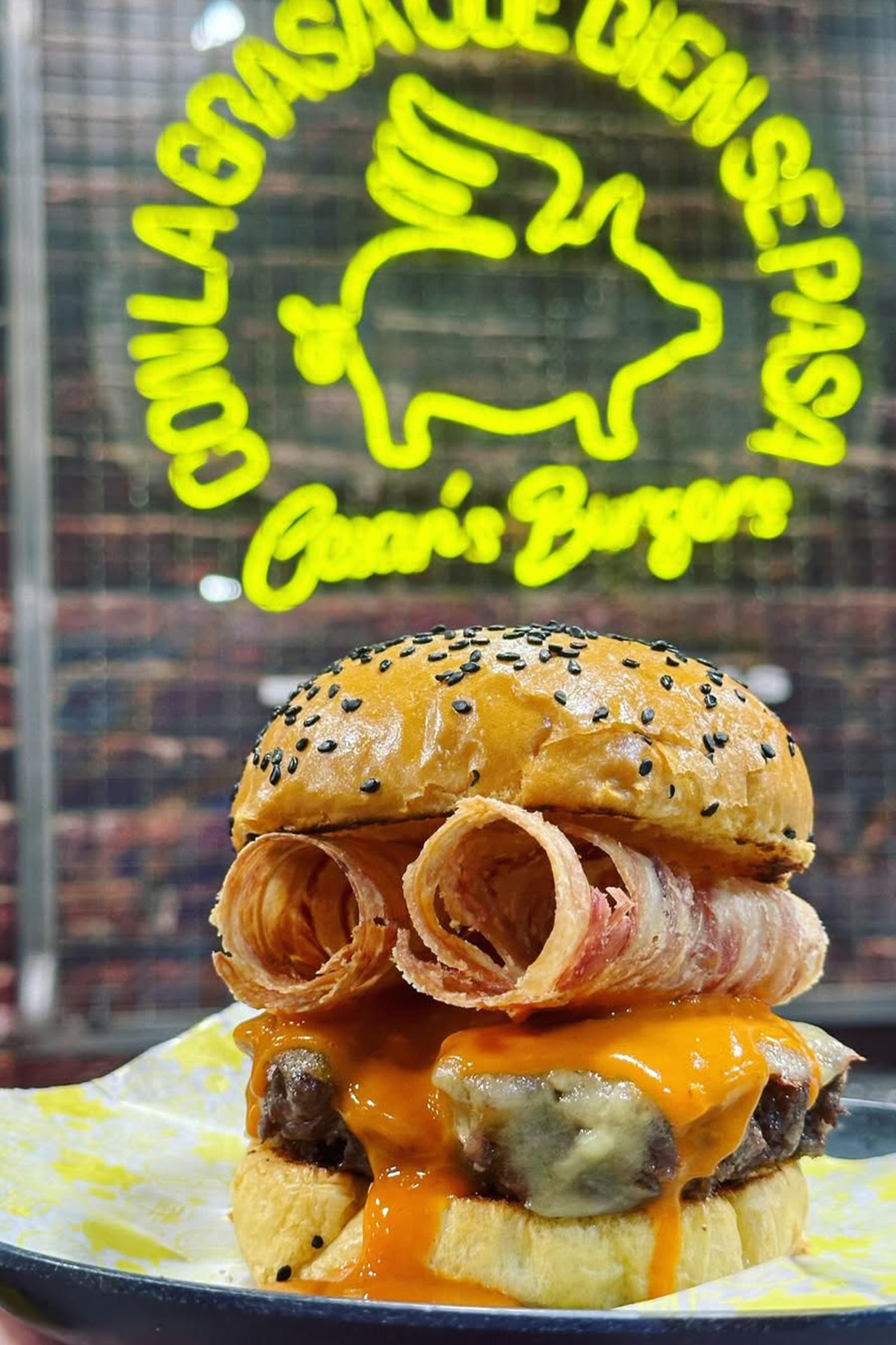 Hamburgesa La Brava de Cesar's Burgers
