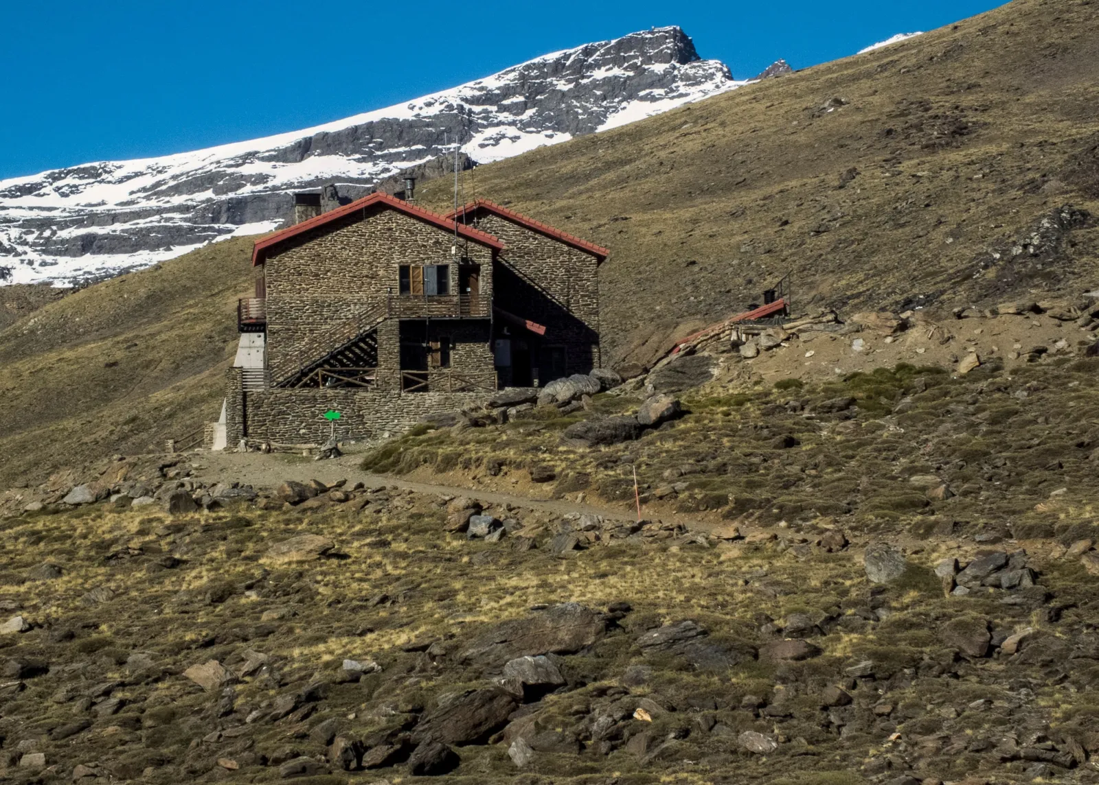 Refugio Poqueira Sierra Nevada.