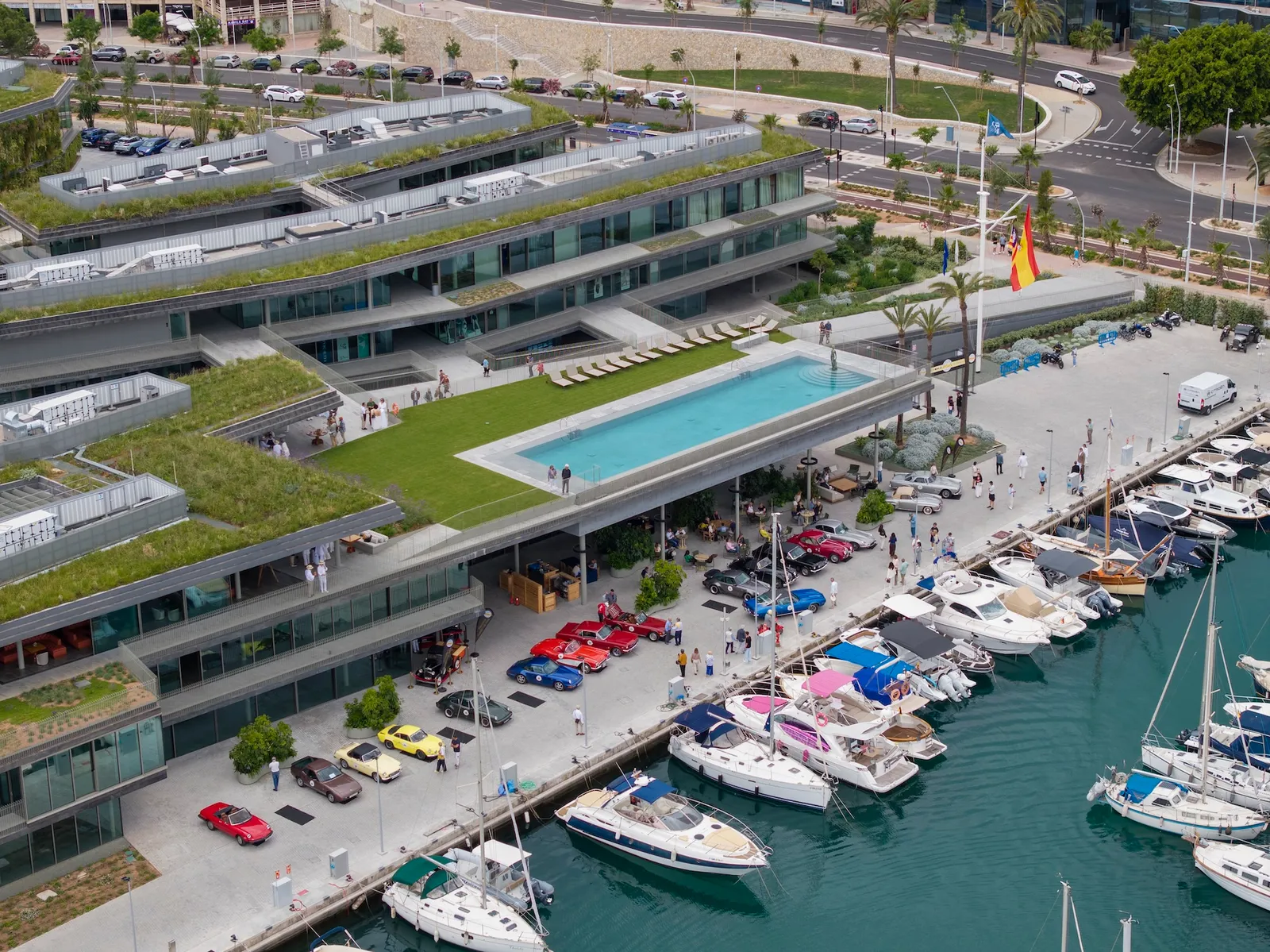 El Club de Mar reabre
