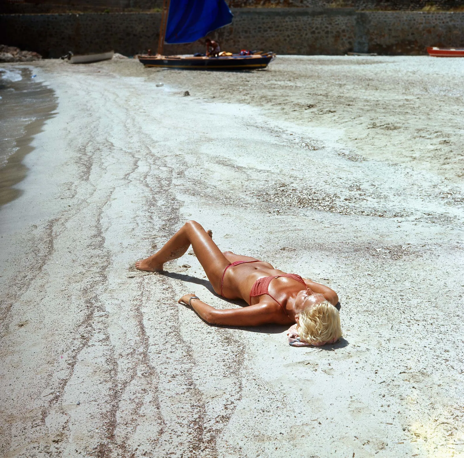 Ibiza y Formentera en el libro de Walter Rudolph Ibiza 1976 editado por Agony  Ecstasy la galería que representa al...
